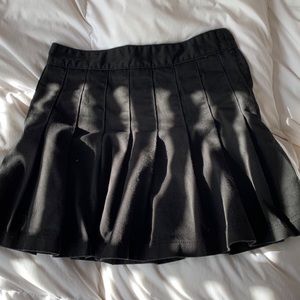Brandy melville dana black tennis skirt